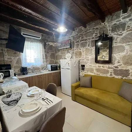 Anna's Traditional House Apartamento Kéfalos