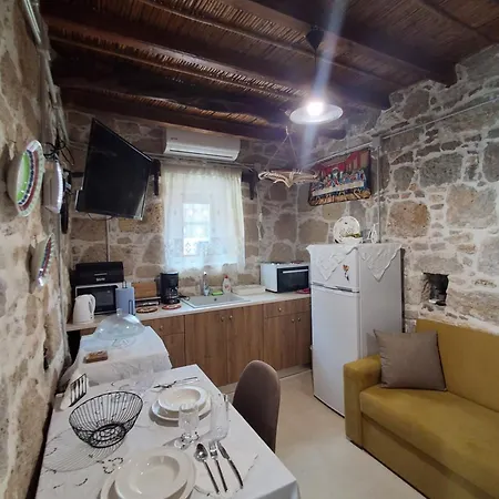 Anna's Traditional House Kéfalos