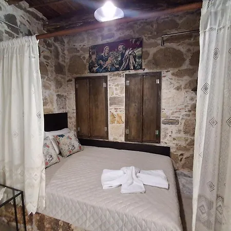 Anna's Traditional House Kéfalos